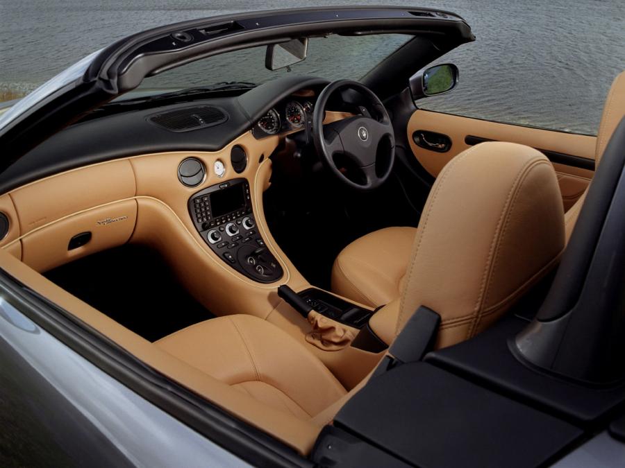  Maserati Spyder 2002 года  (UK) (фото 2 из 9)